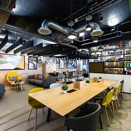 Staycity Centre Aparthotel 3*