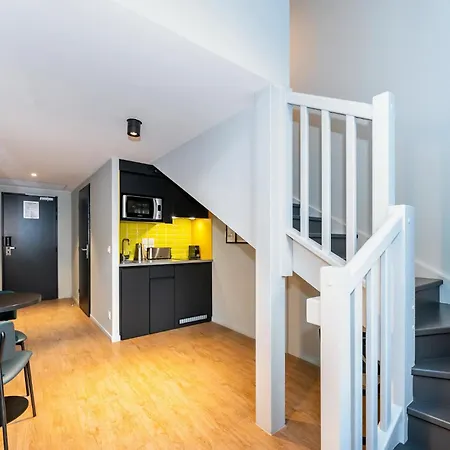 Aparthotel Staycity Centre 3*
